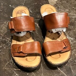 Born Tan Leather Footwear